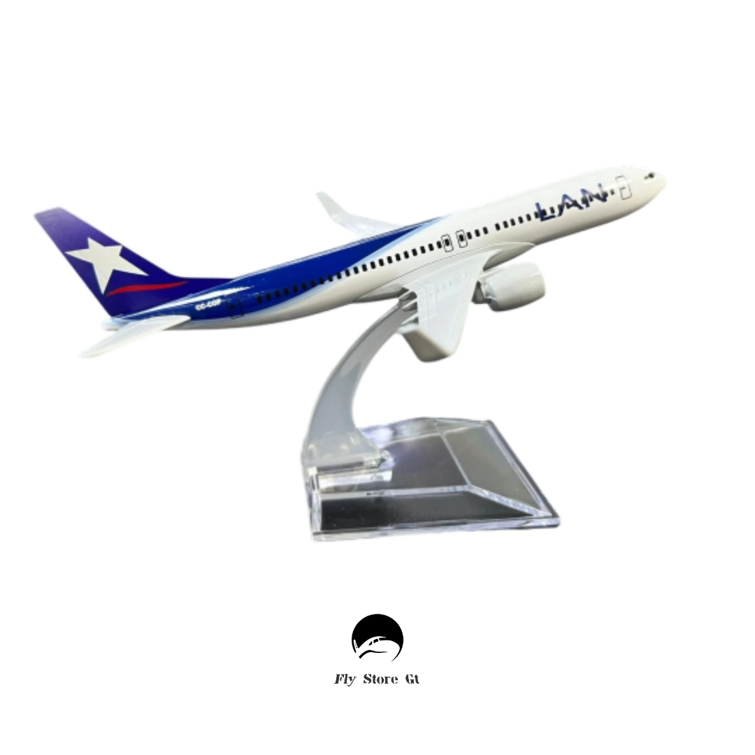 Lan B737 16 cm
