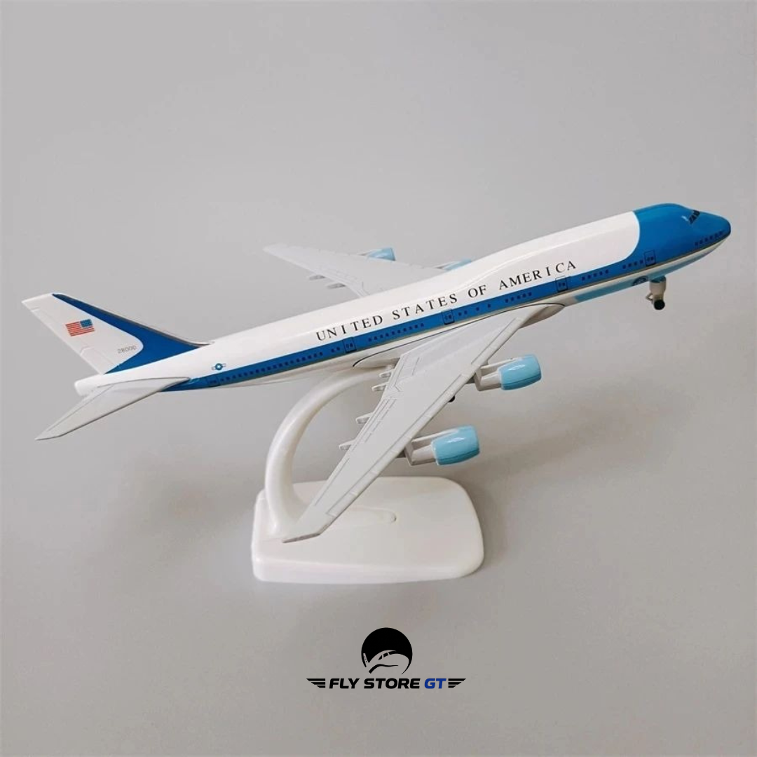 Air force one B747 20 cm